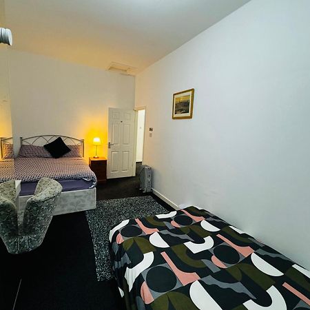 ליברפול Liberty Inn Room With Sharing Toilet And Kitchen מראה חיצוני תמונה